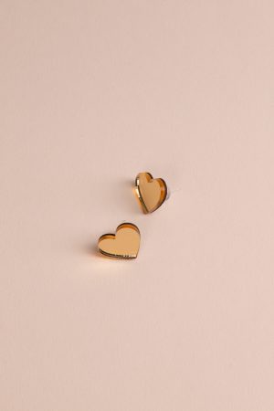 ergi-earrings-golden-hearts-small-2 Обеци на щифт Golden Hearts