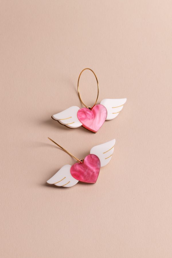 ergi-earrings-heart-with-wings-purple-white Обеци Winged Hearts (Pink-White)