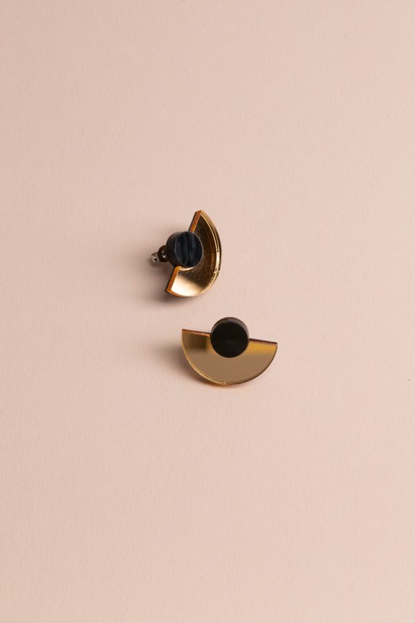 ergi-earrings-parabola-gold-black-1 Обеци Parabola Gold Mirror & Black Marble