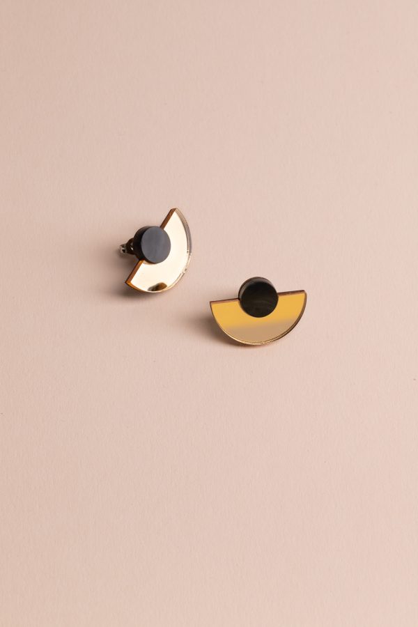 ergi-earrings-parabola-gold-black Обеци Parabola Gold Mirror & Black Marble