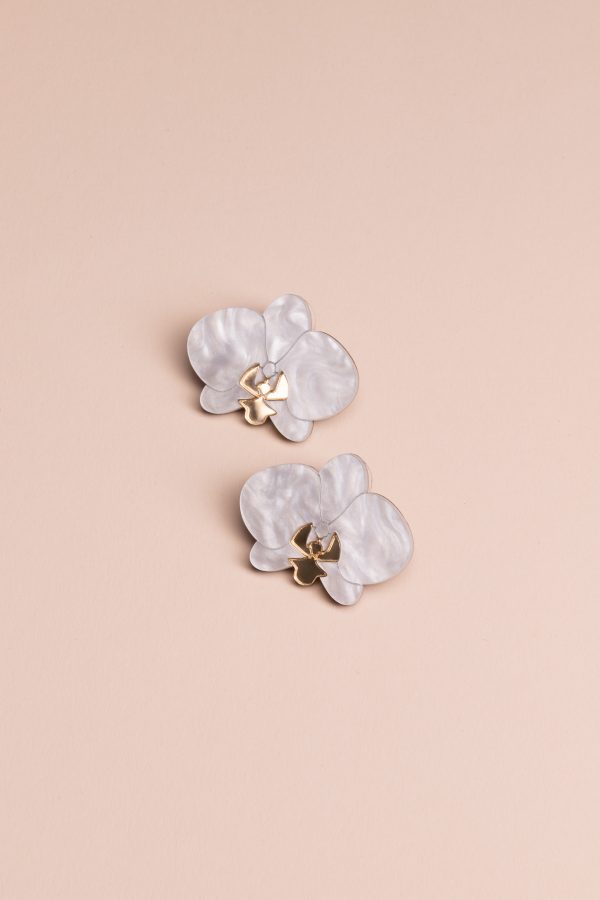 ergi-earrings-orchids-white-marble-gold-stud Обеци на щифт Orchids White Marble and Gold
