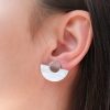 ergi-earrings-white-marble-silver-on-ear Обеци Parabola White Marble & Silver Mirror